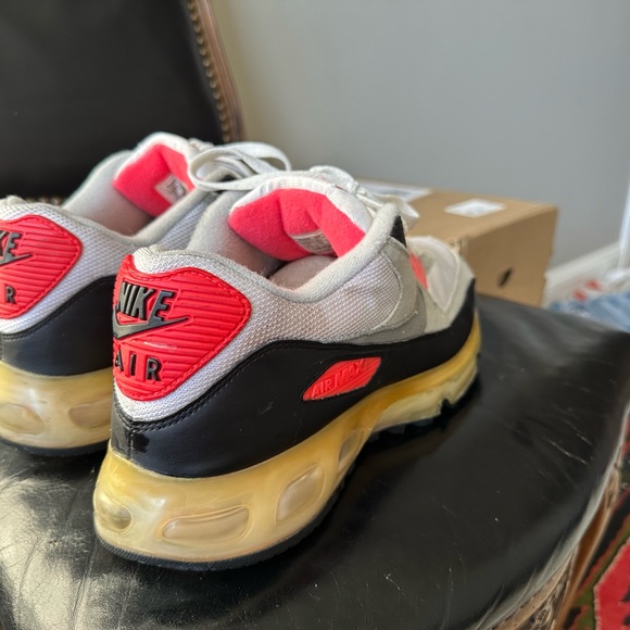 Nike Air Max 90 360 Sz 11 ‘One Time Only’ White Medium Grey Infrared 2006. - Picture 7 of 13